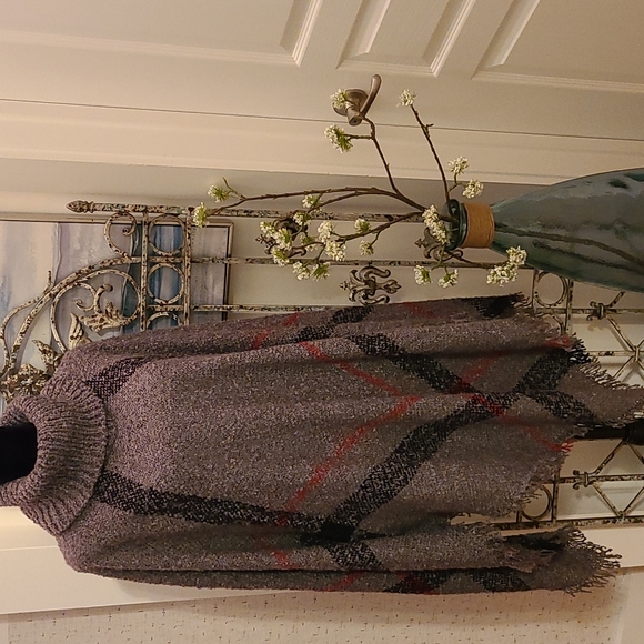 NWOT L'Amour Plaid Turtleneck Poncho sz OSFA - Picture 1 of 3